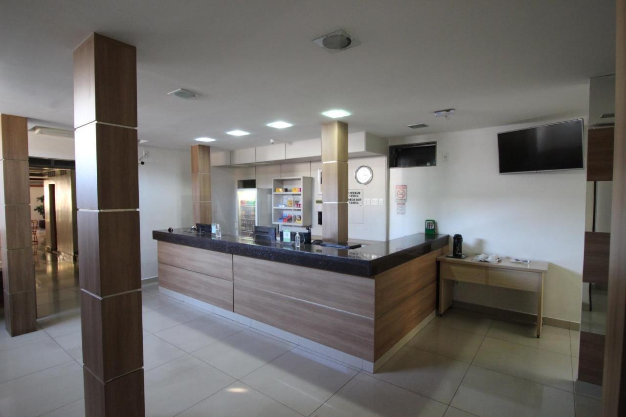 Hotel Regina Muriaé Buitenkant foto