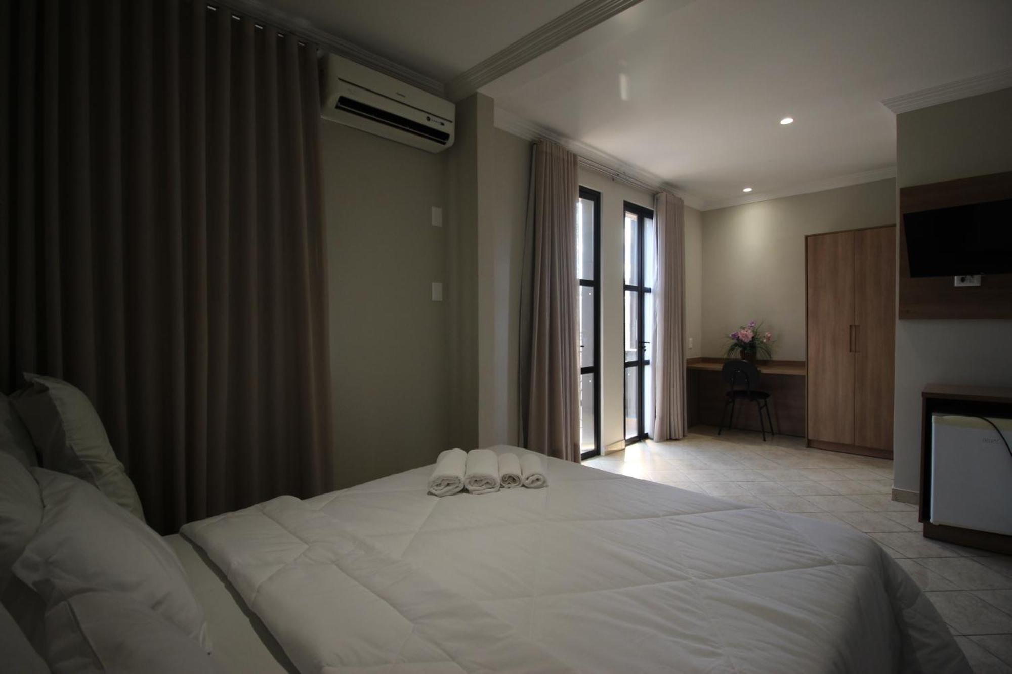 Hotel Regina Muriaé Buitenkant foto